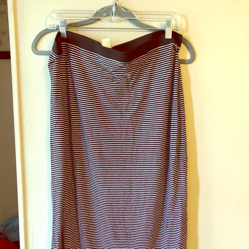 Soft skirt that is perfect for fall!